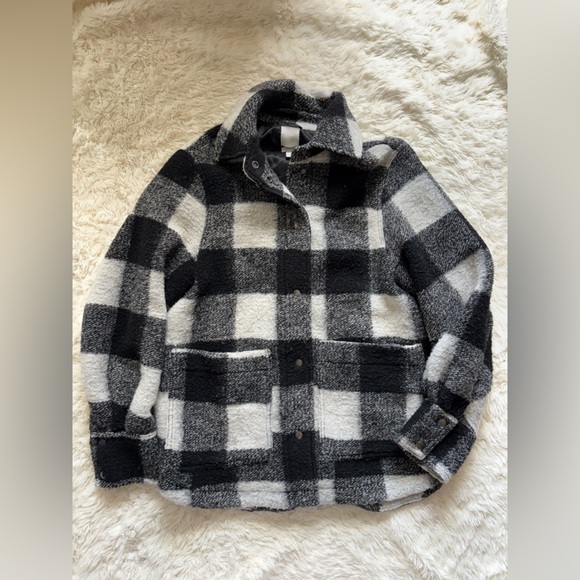 H&M Jackets & Blazers - H&M Plaid Black and White Jacket
